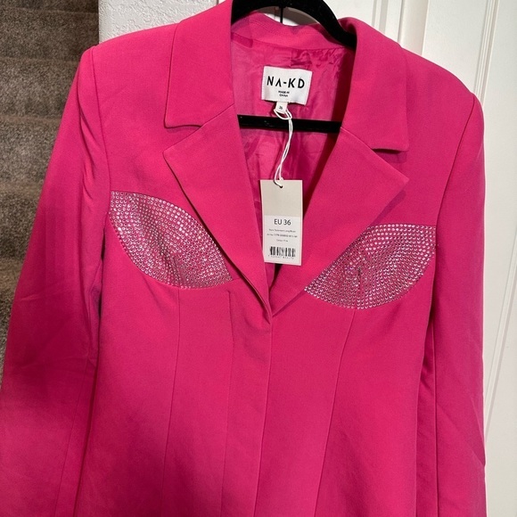 NA-KD PINK STATEMENT LONG BLAZER CRYSTAL DETAILS - Picture 9 of 16